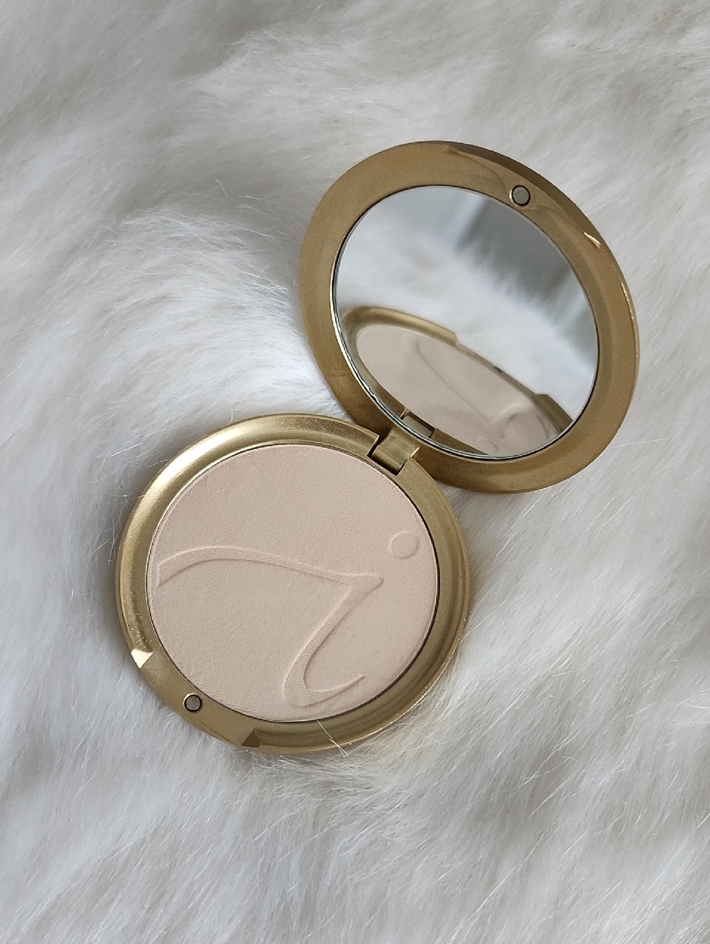 Jane Iredale IVORY PurePressed Base Pressed Mineral Powder